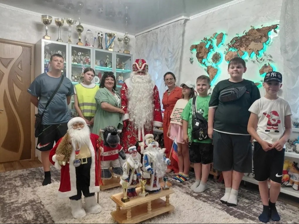 Экскурсия в резиденцию Дела Мороза.